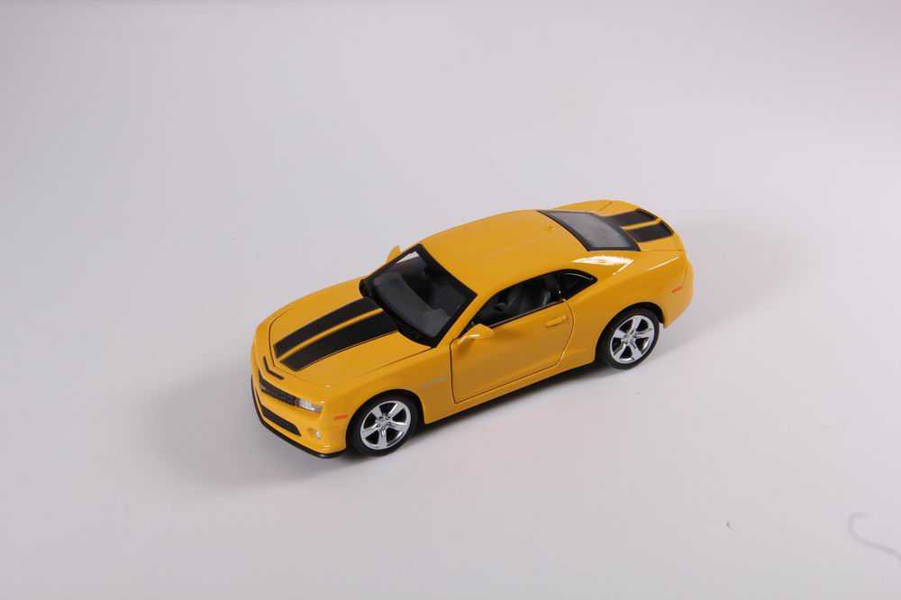 MSZ Automobilis 2013 CHEVROLET CAMARO SS, 1:32