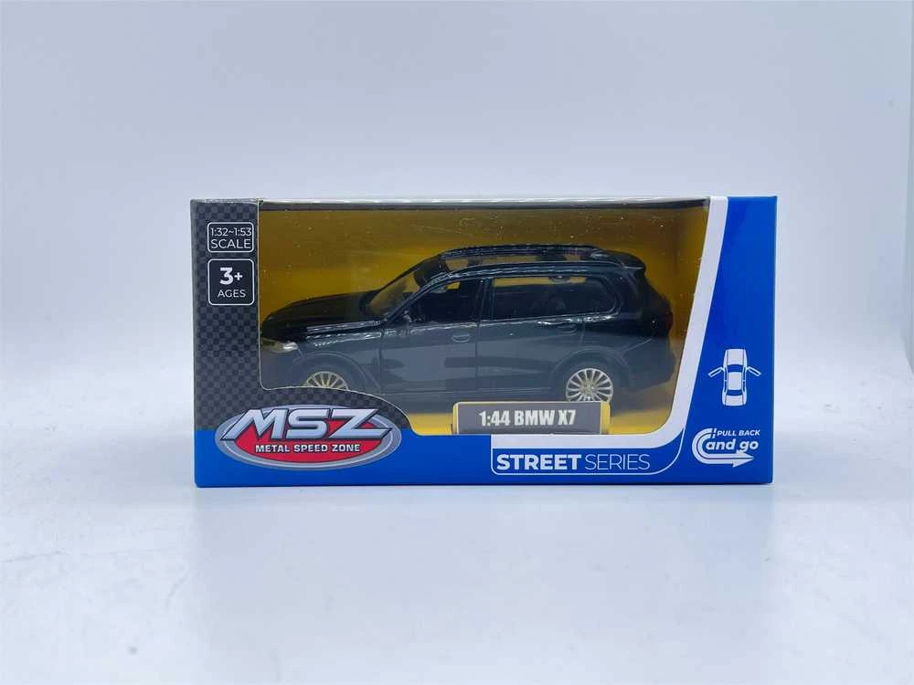 MSZ Automobilis BMW X7, skalė 1:44