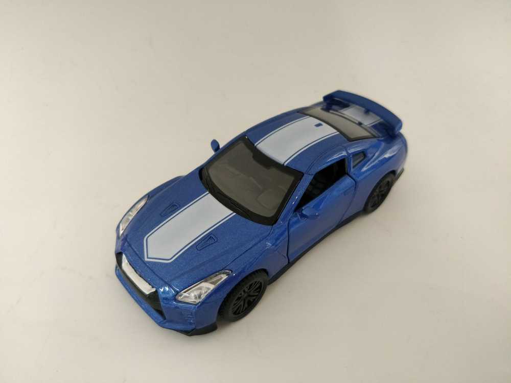 MSZ Automobilis Nissan GT-R 1:32 metalo mašina