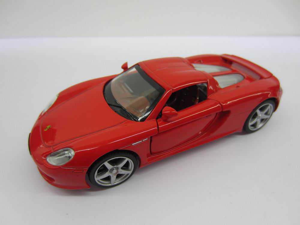 MSZ Automobilis Porsche Carrera GT, 1:32