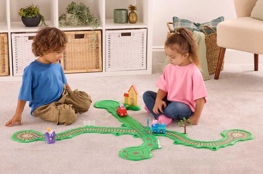 Peppa Pig Whizz Around Peppos dienos išvykos žaidimų rinkinys