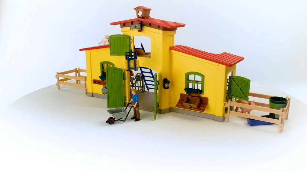 SCHLEICH FARM WORLD Didelis tvartas su gyvūnais ir priedais
