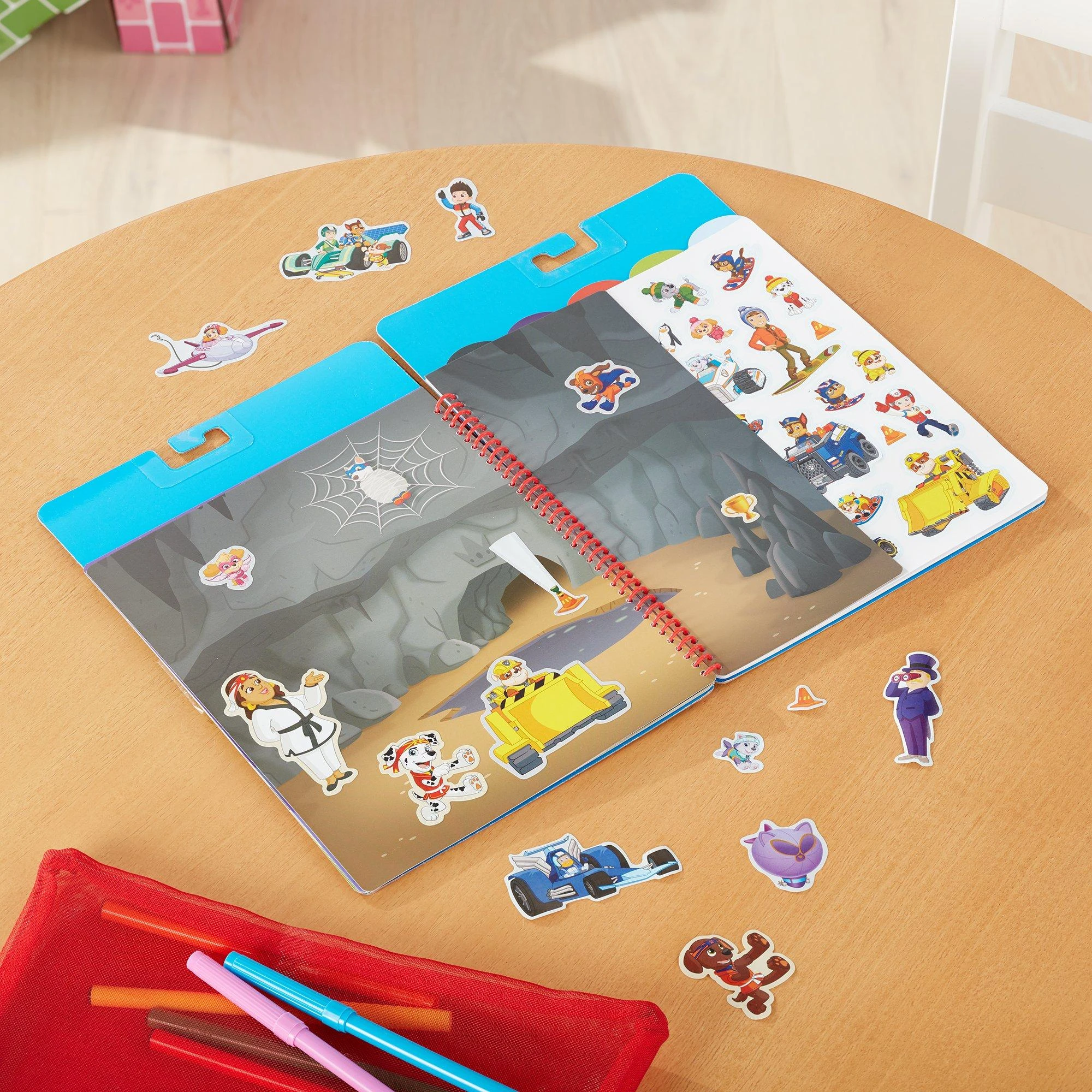 Melissa & Doug PAW PATROL Lipdukų rinkinys „Klasikinės misijos“
