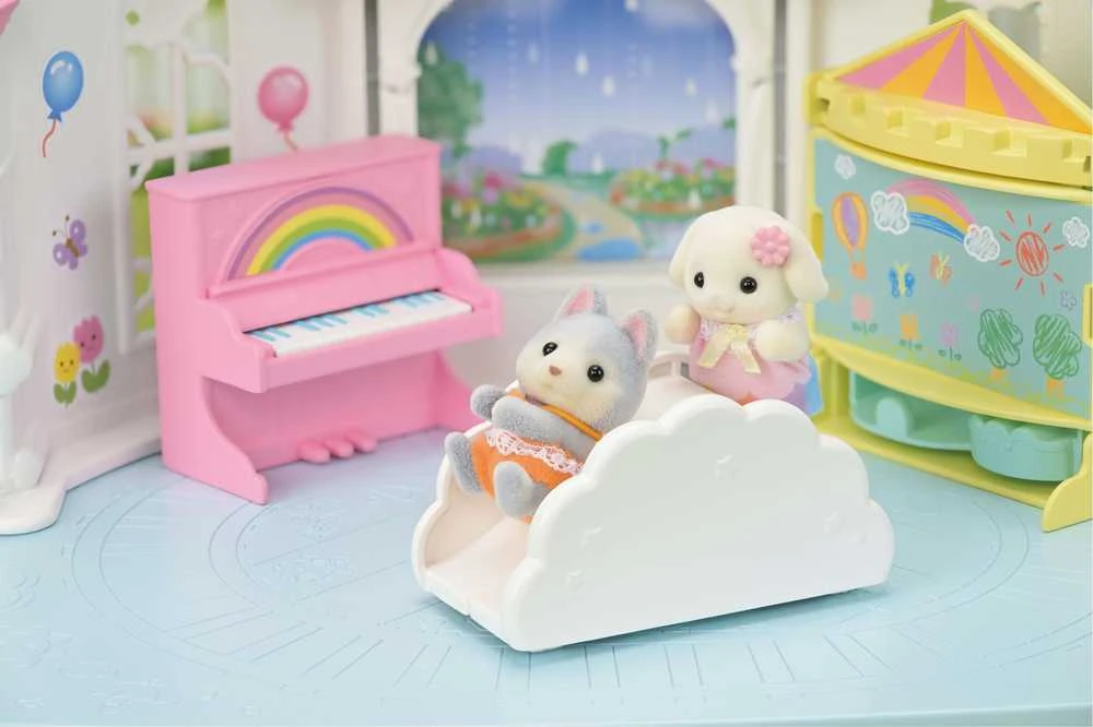 SYLVANIAN FAMILIES Vaikų darželis „Saulėta pilis“