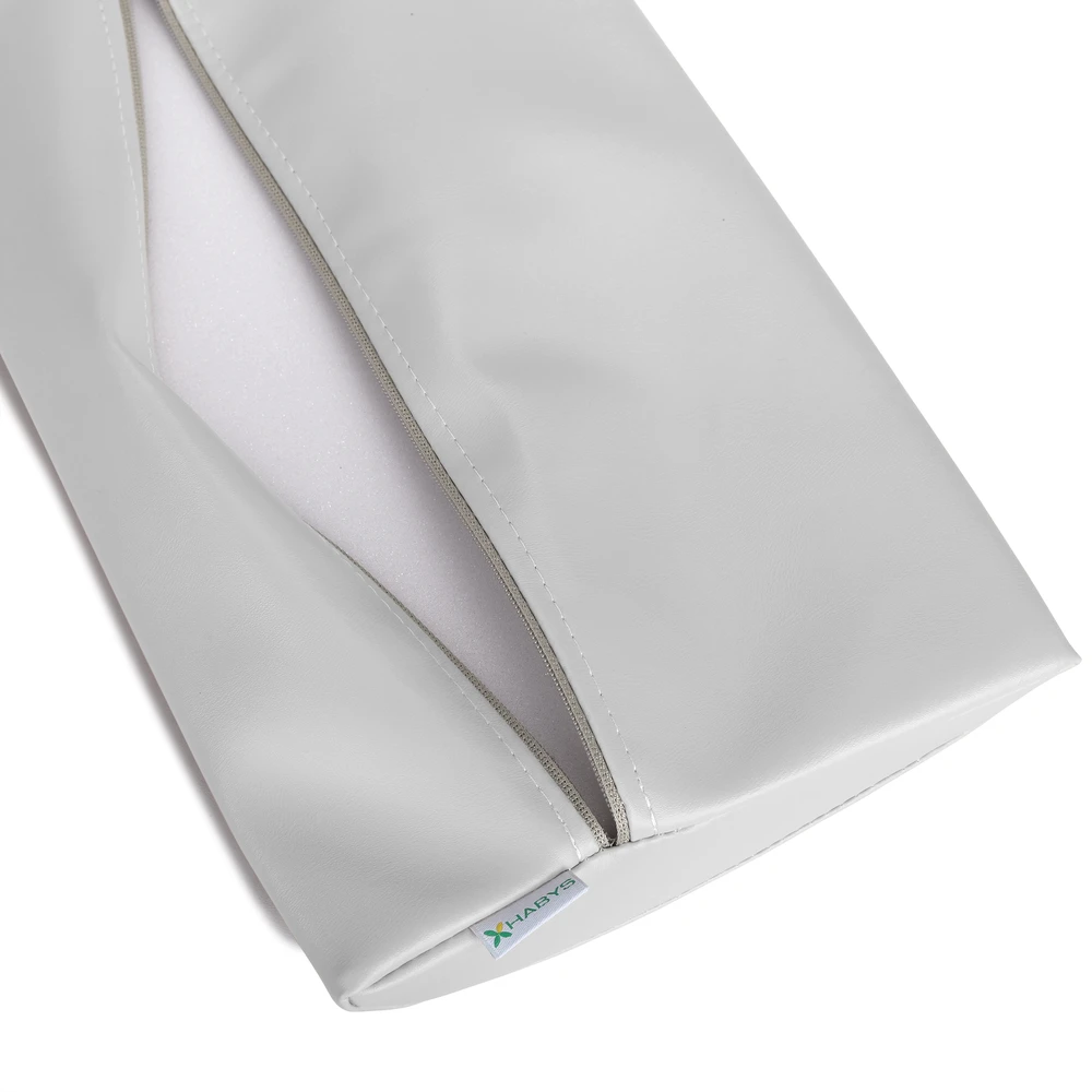 Pusapvalė juosmens masažo pagalvėlė Habys Satin Comfort 40×25×5 cm kieta, šviesiai pilka