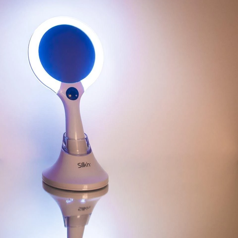 Vaizdą didinantis veidrodis (X1/X5) Silk'n Mirror Lumi su LED apšvietimu