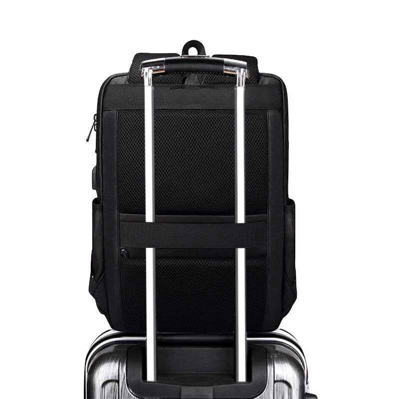 15" (~38 cm) Sponge All Black kuprinė, 15,4" su USB jungtimi, juodos spalvos, 41 x 28 x 14 cm, 0,6 kg