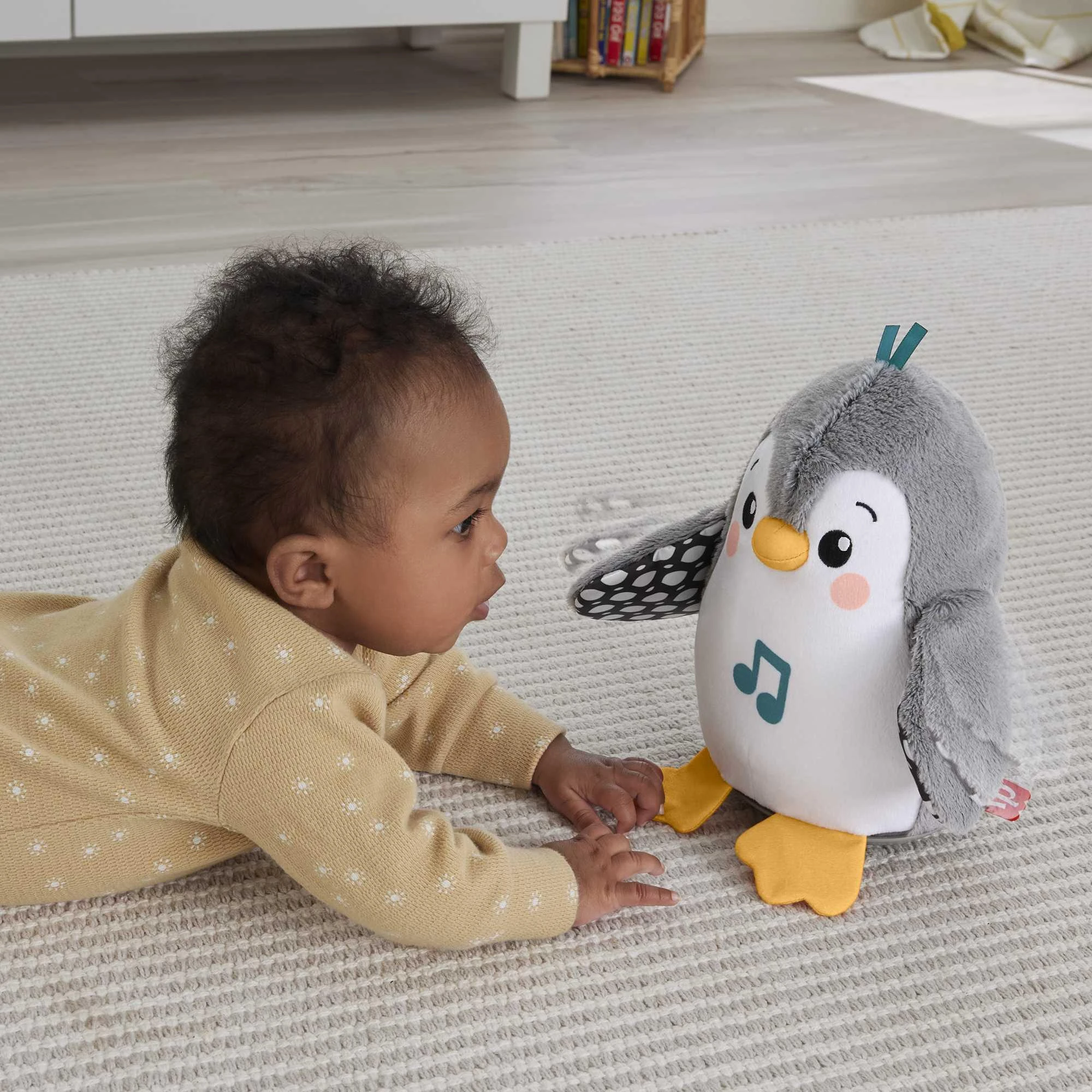 FISHER-PRICE grojantis ir plojantis pingvinukas (HNC10)