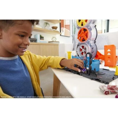 Mattel Hot Wheels rinkinys „Besisukanti padangų gamykla“