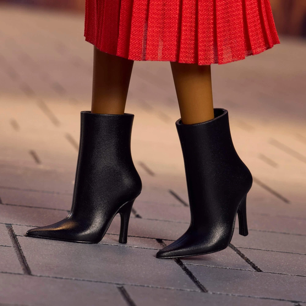 Mattel BARBIE FASHION WEEK MILAN kolekcinė lėlė (JJX31)