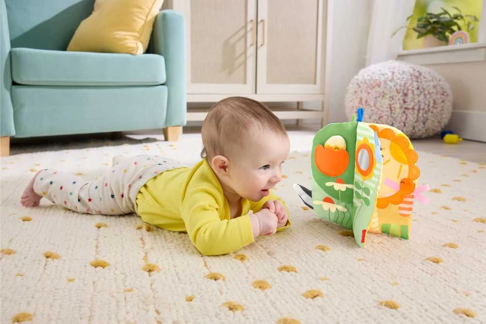 Mattel FISHER-PRICE sensorinė knygelė (JKP53)