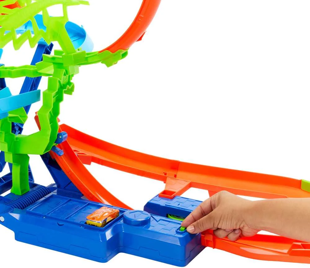 Mattel HOT WHEELS kaskadinė trąsa – Avarija ore (JFD12)