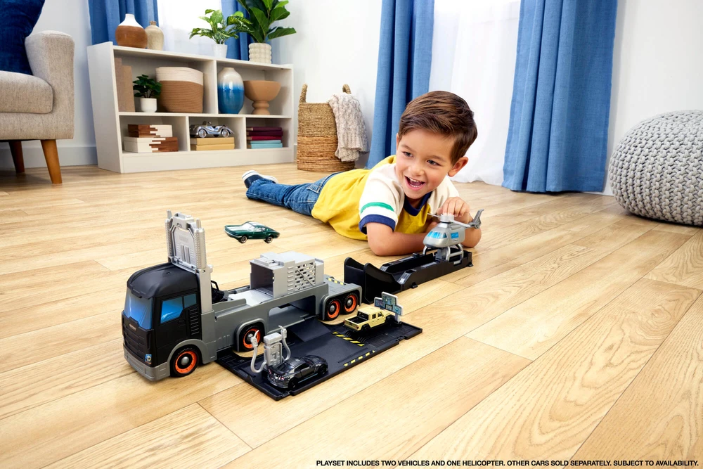 Mattel MATCHBOX MOVIE transformuojamas kalnų transporteris su trasa – Mountain Convoy (JJB32)