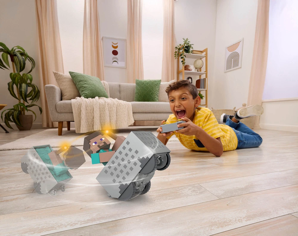 Mattel MINECRAFT RC valdoma figūrėlė Steve kasyklos vagonėlyje (JMT40)