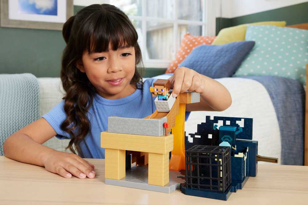 Mattel MINECRAFT rinkinys – Warden atgimimas (HXT72)
