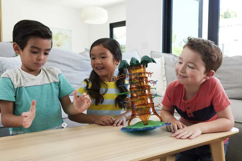 Mattel stalo žaidimas „Beždžionėlės akrobatės“ nauja versija aprašymas - Prekės nuotrauka