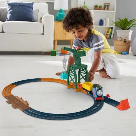 Fisher Price Thomas and Friends trasos rinkinys su motorizuotu garvežiuku
