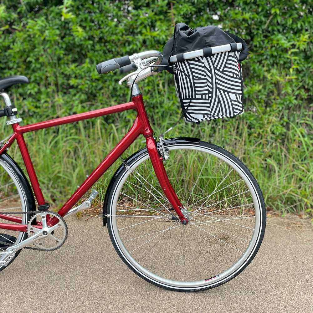 Kita Krepšys ant vairo Bikebasket juodas su spalvotais taškais 350x280x260 mm 15L