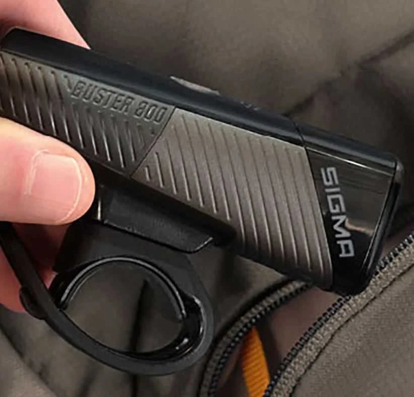 Priekinė lempa Sigma Buster 800 USB