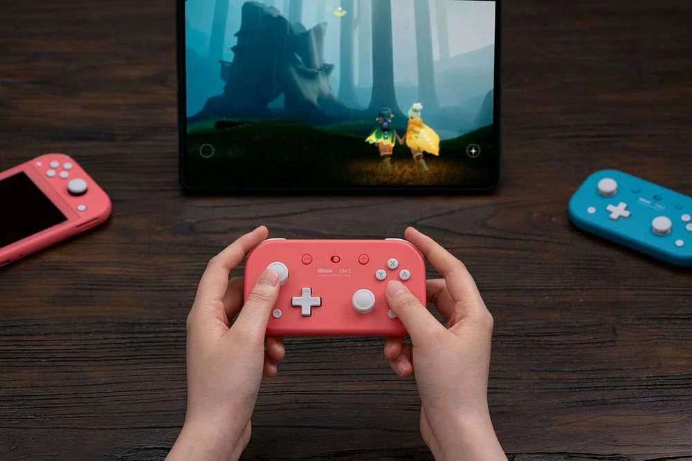8BitDo Lite 2 belaidis pultelis (Rožinis)