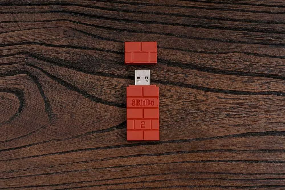 8BitDo USB belaidis adapteris 2 (rudas)