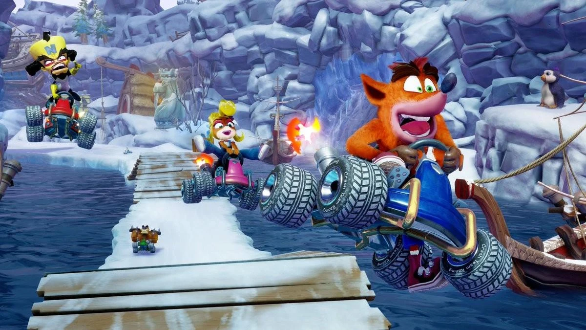 ACTIVISION Crash Team Racing Nitro-kuras SWITCH LT