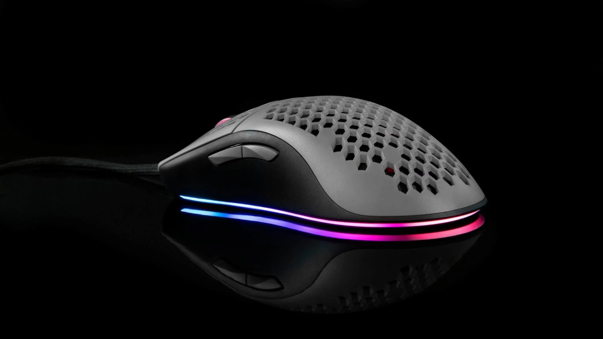 Itin lengva Žaidimų Pelė Arozzi Favo, su RGB pašvietimu, Pixart 3389 sensorius, Omron 20M switches, Pilka-juoda