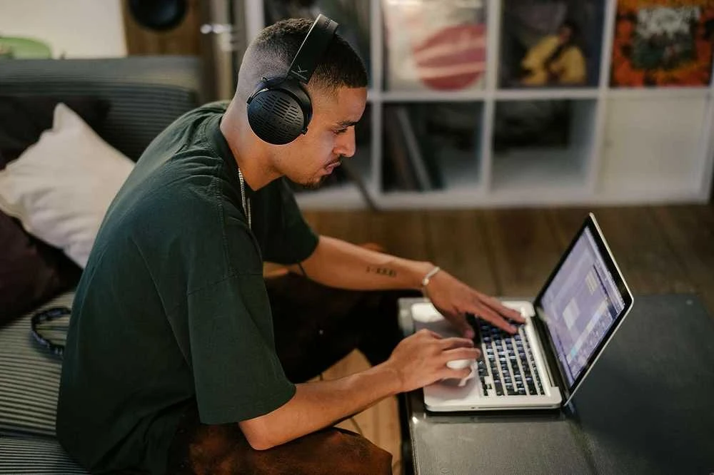 Beyerdynamic Studijinės ausinės DT 900 PRO X su laidu, Juodos