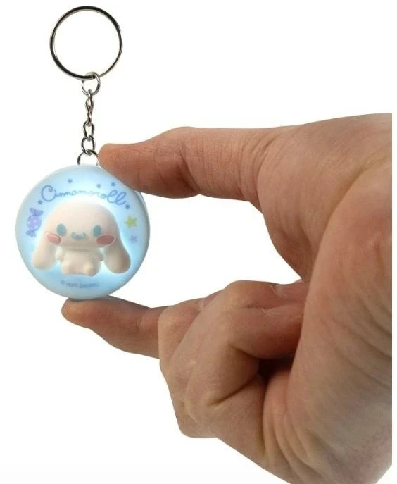 Blue Sky Studios „Cinnamoroll“ šviečiantis raktų pakabukas