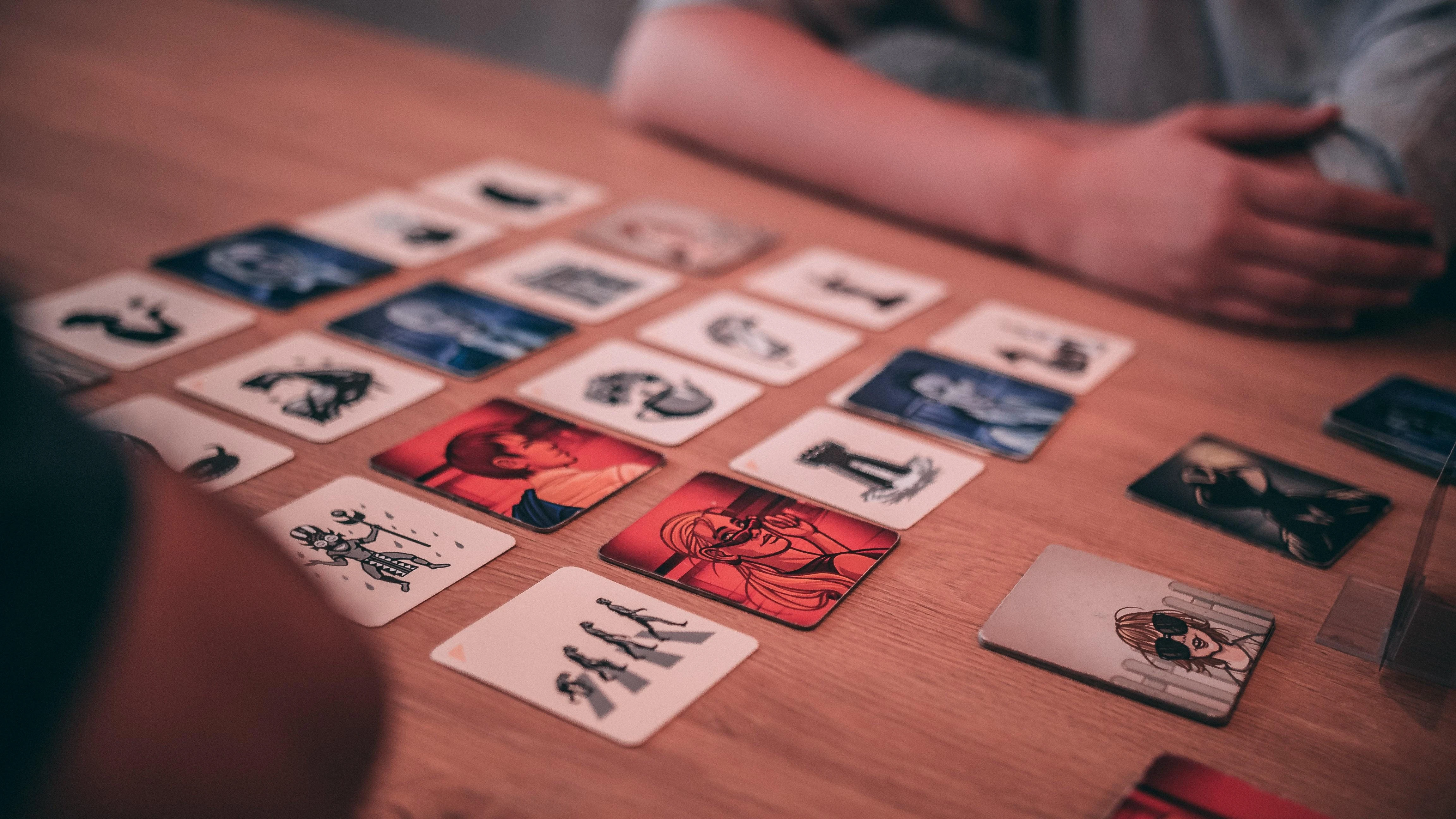 BRAIN GAMES kortų žaidimas Codenames pictures