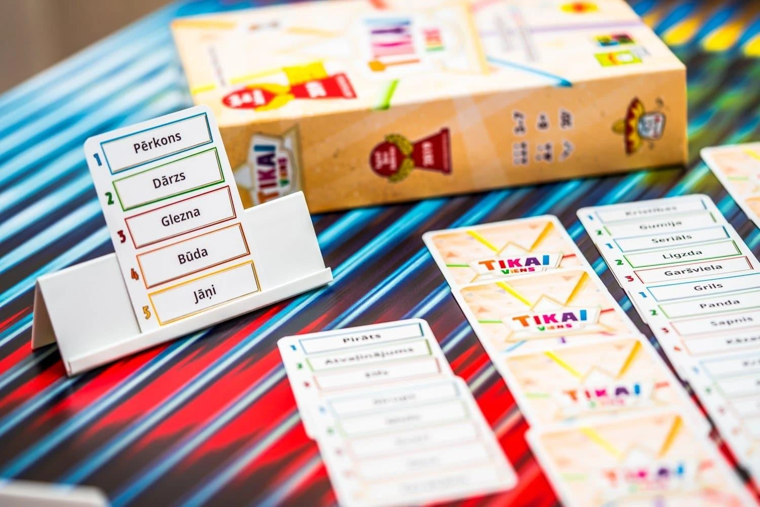 Brain Games Tikai Viens (Just One) | LV