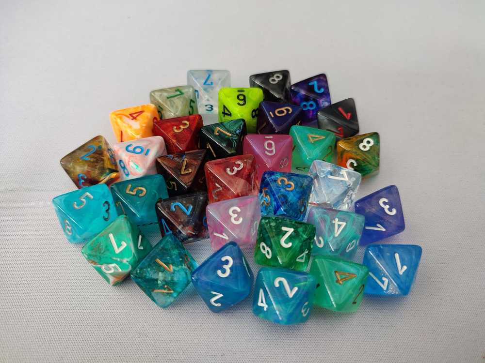Chessex d8 Assorted Polyhedral Dice (1 Vnt)