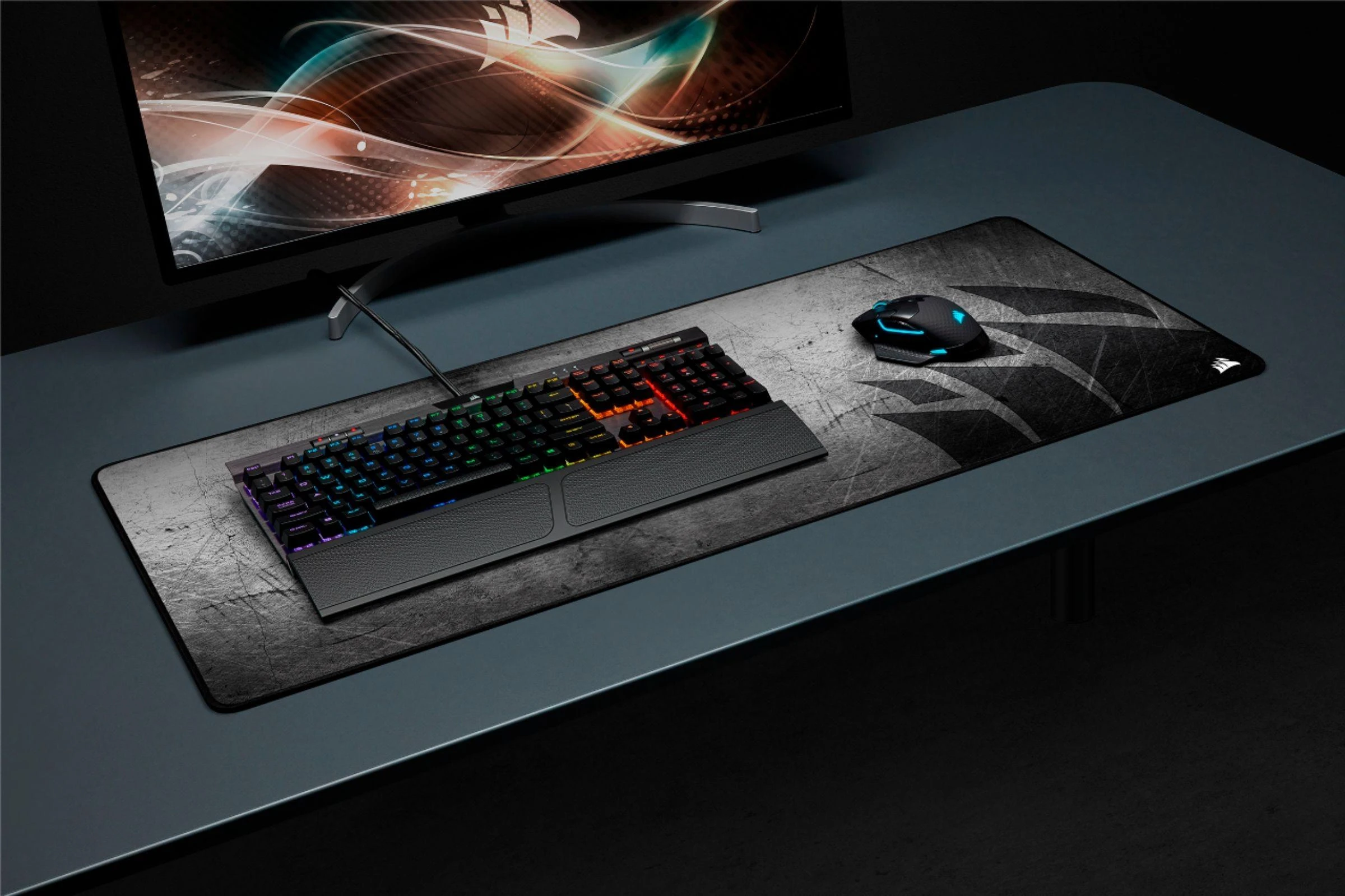 Pelės kilimėlis žaidimams Corsair MM350 PRO Premium Spill-Proof Cloth Gaming Mouse Pad – Extended XL, 930mm x 400mm x 4mm