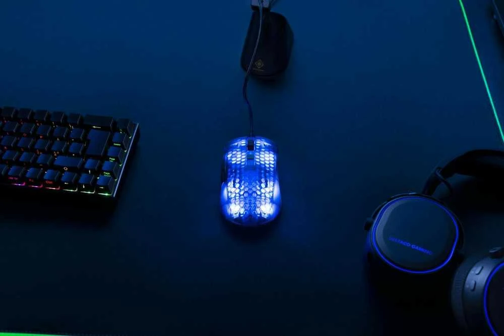 Deltacoimp Pusiau permatoma DELTACO GAMING žaidimų pelė, DM310, RGB, itin lengva, juoda / GAM-144