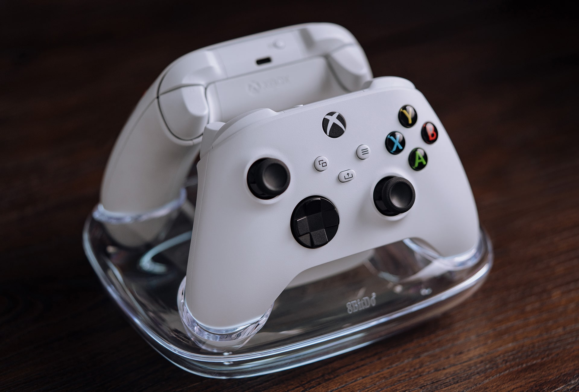 8BitDo dviguba įkrovimo stotelė XBOX valdikliams | Series X|S|One | Balta aprašymas - Prekės nuotrauka
