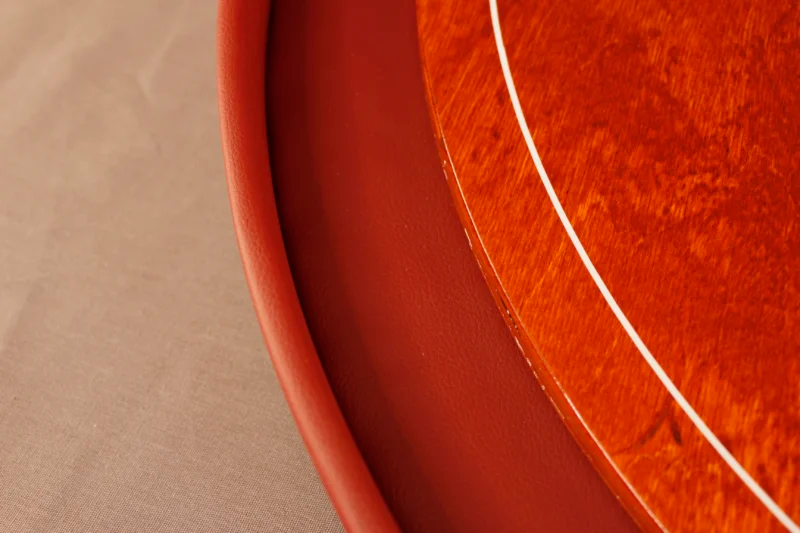 Crokinole Tournament Steamed beech/Crimson Set aprašymas - Prekės nuotrauka