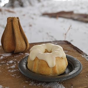 KNYGA Monroe-Cassel, Chelsea The Elder Scrolls: The Official Cookbook aprašymas - Prekės nuotrauka