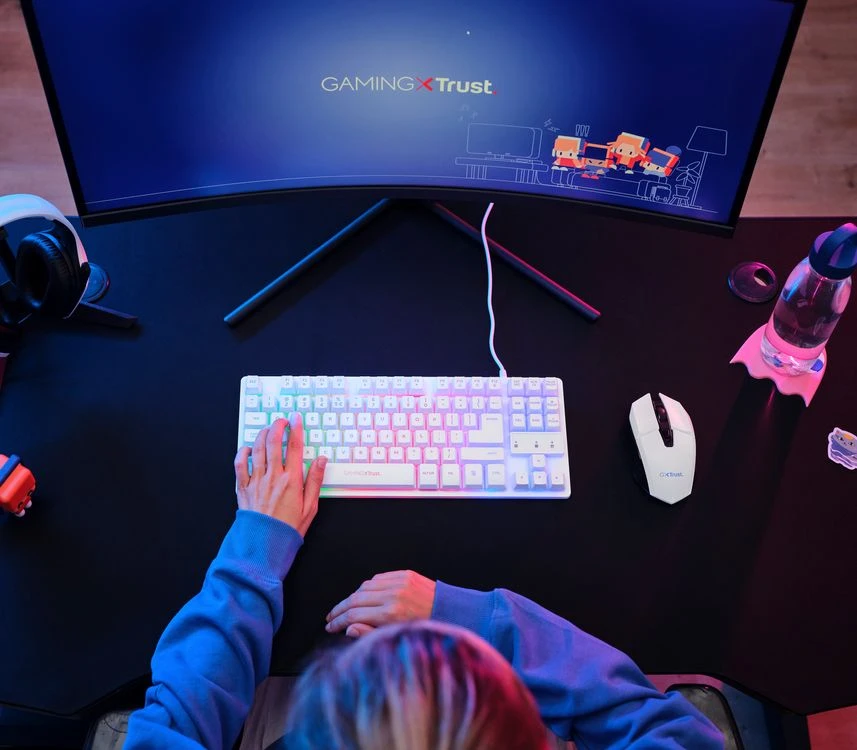 Klaviatūra TRUST GXT 794W „3-in-1“ žaidimų rinkinys (baltas) aprašymas - Prekės nuotrauka
