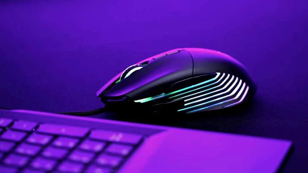 Dream Machines DM5 Blink su laidu optinė pelė | 16000 DPI