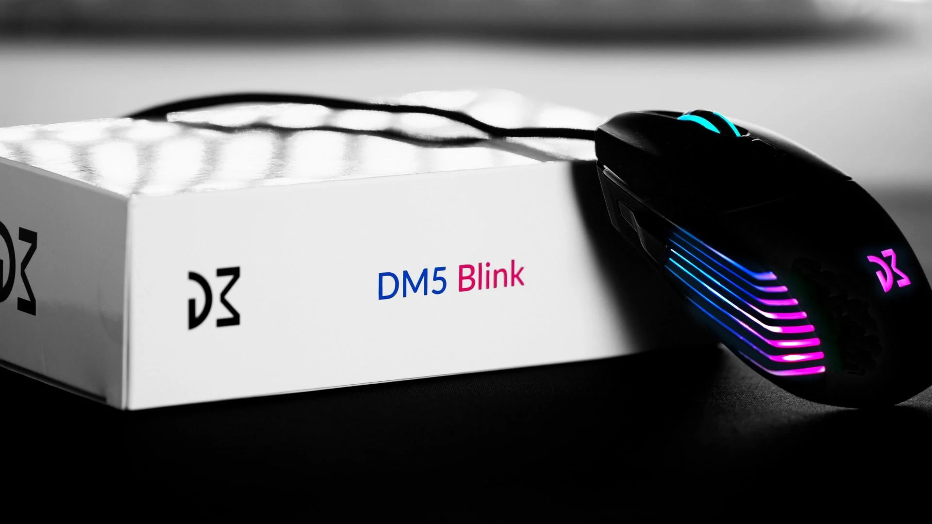 Dream Machines DM5 Blink su laidu optinė pelė | 16000 DPI