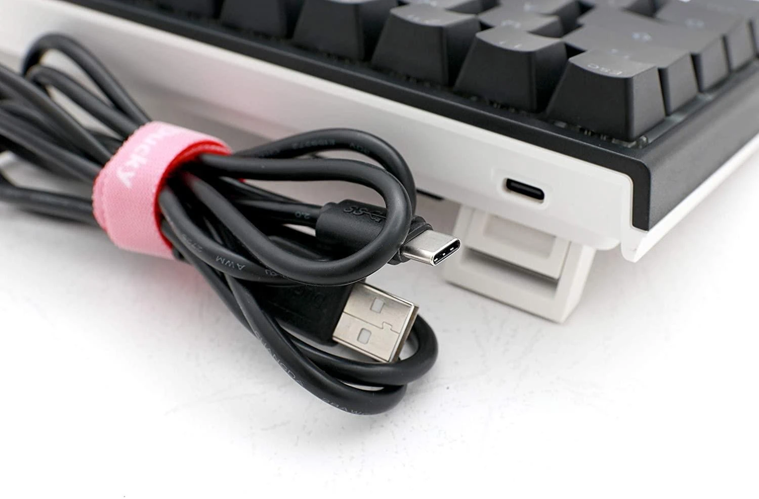 Ducky ONE 2 SF RGB mechaninė klaviatūra | US, MX Mėlyna Switch