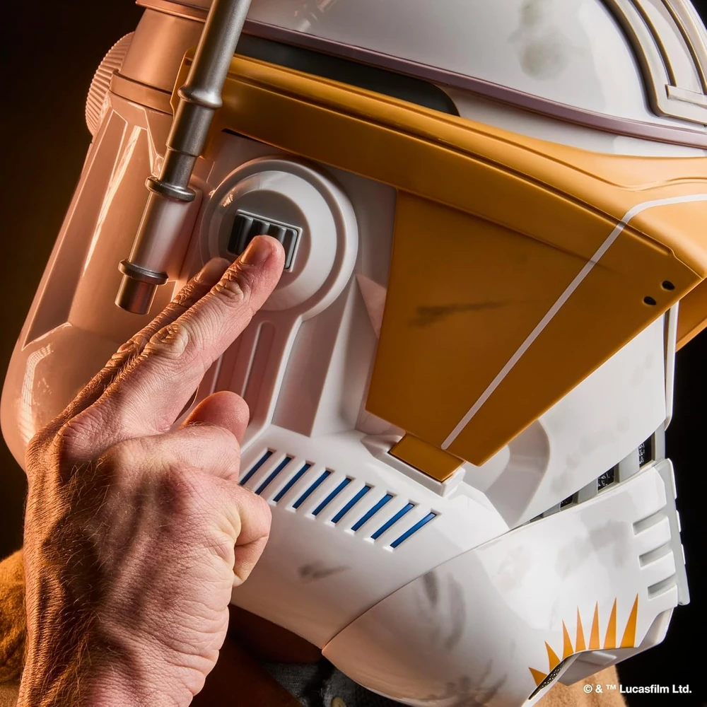Hasbro Star Wars The Juodas Series Clone Commander Cody Electronic Helmet