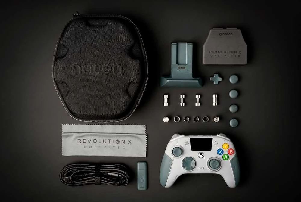 Nacon Revolution X 360 Edition belaidis valdiklis su įkrovimo stotele | PC,XBOX S/X/ONE
