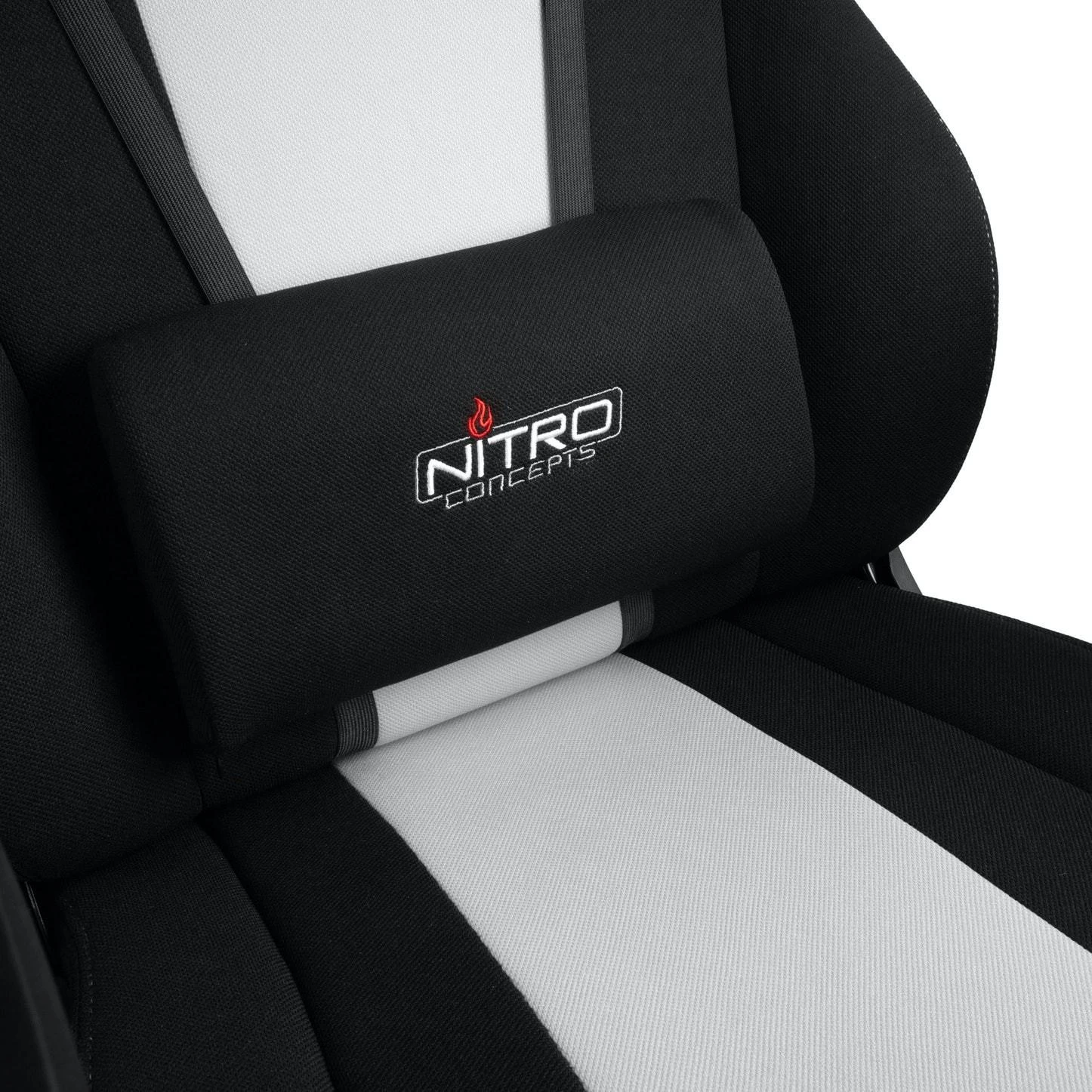 Žaidimų kėdė Nitro Concepts E250 Gaming Chair, Juoda-balta