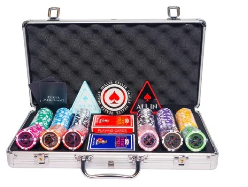 Pokerio žetonų rinkinys Ultimate (300 žetonų)