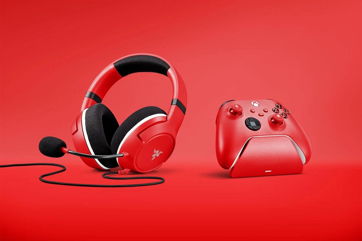 Razer | Ausinės Žaidimams Kaira X ir Charging Stovas skirta XBOX Controller Duo Bundle | su laidu | Over-Ear