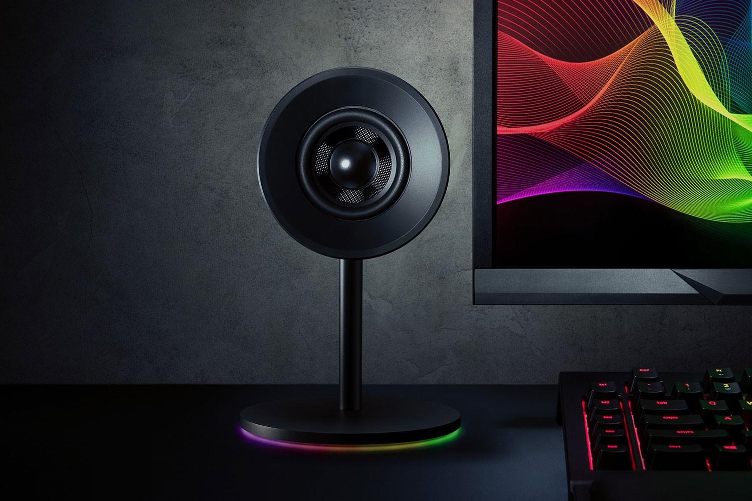 Kolonėlės Razer Nommo Chroma (Juodos) su apšvietimu