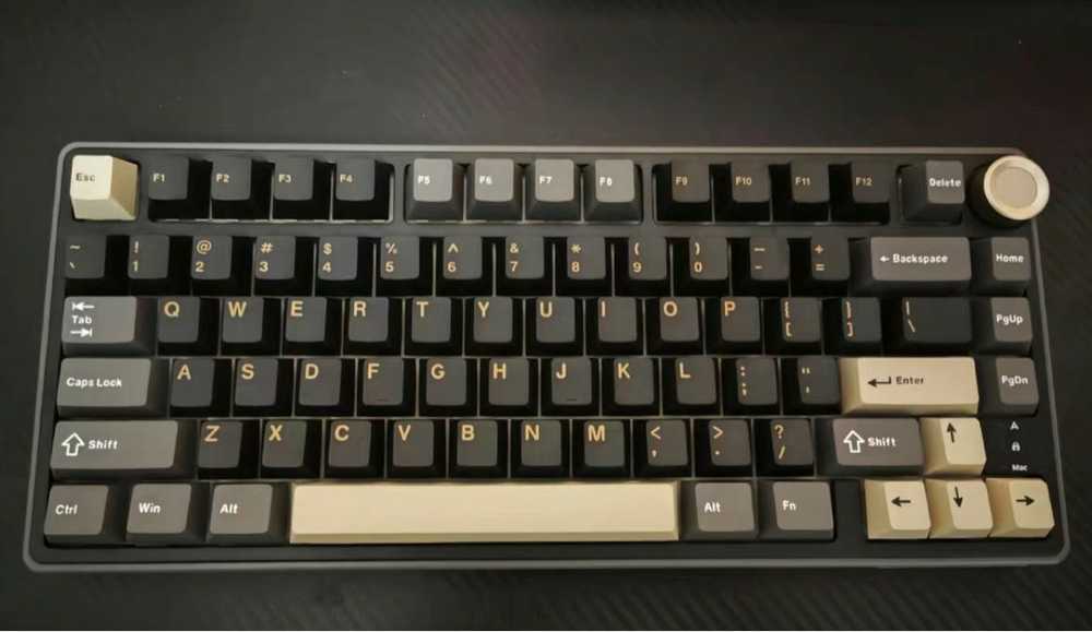 Royal Kludge RK R75 RGB Phantom laidinė klaviatūra | 75%, Hot-swap, Sidabrinis switches, US