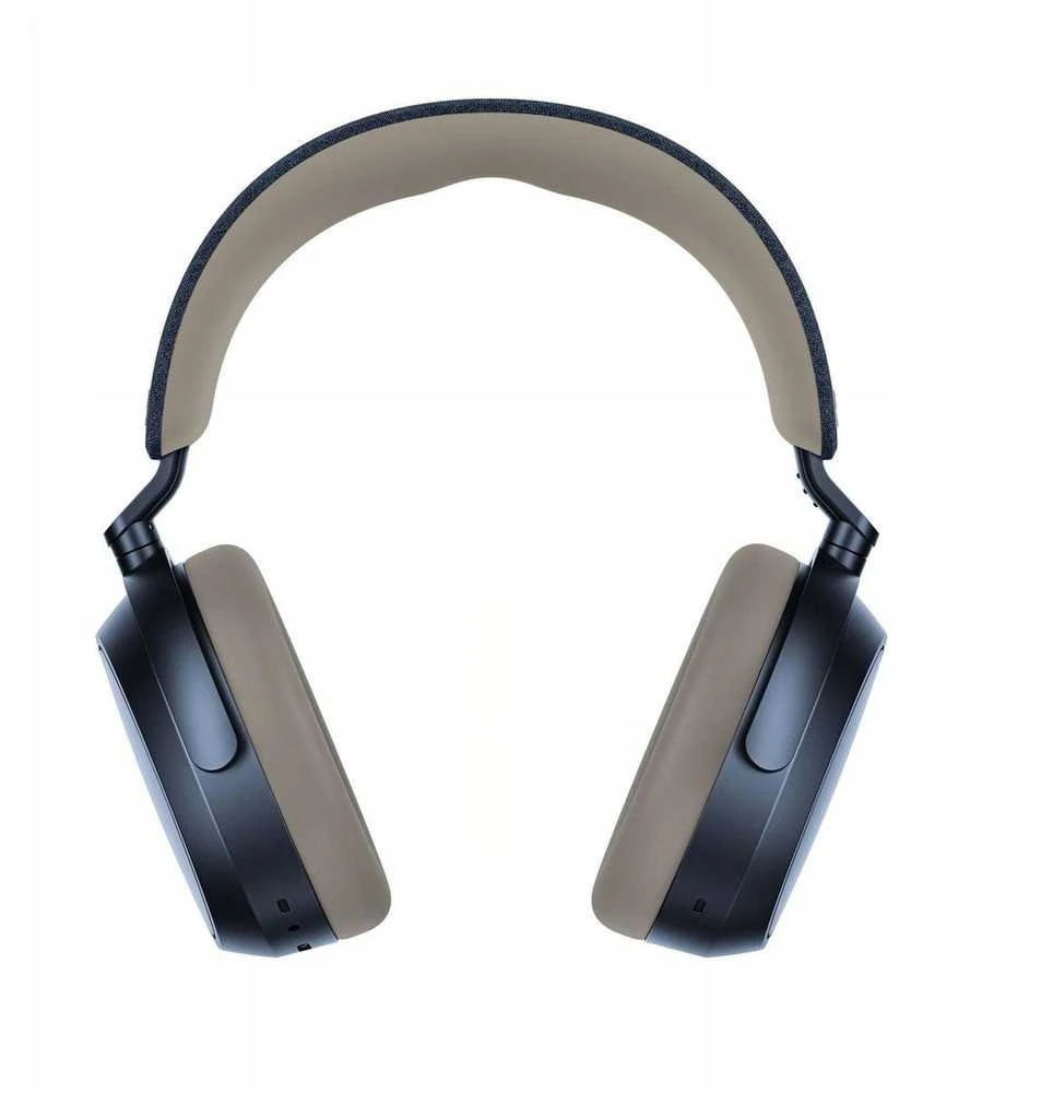 Sennheiser Momentum 4 ausinės: priekinis vaizdas su pagalvėlėmis