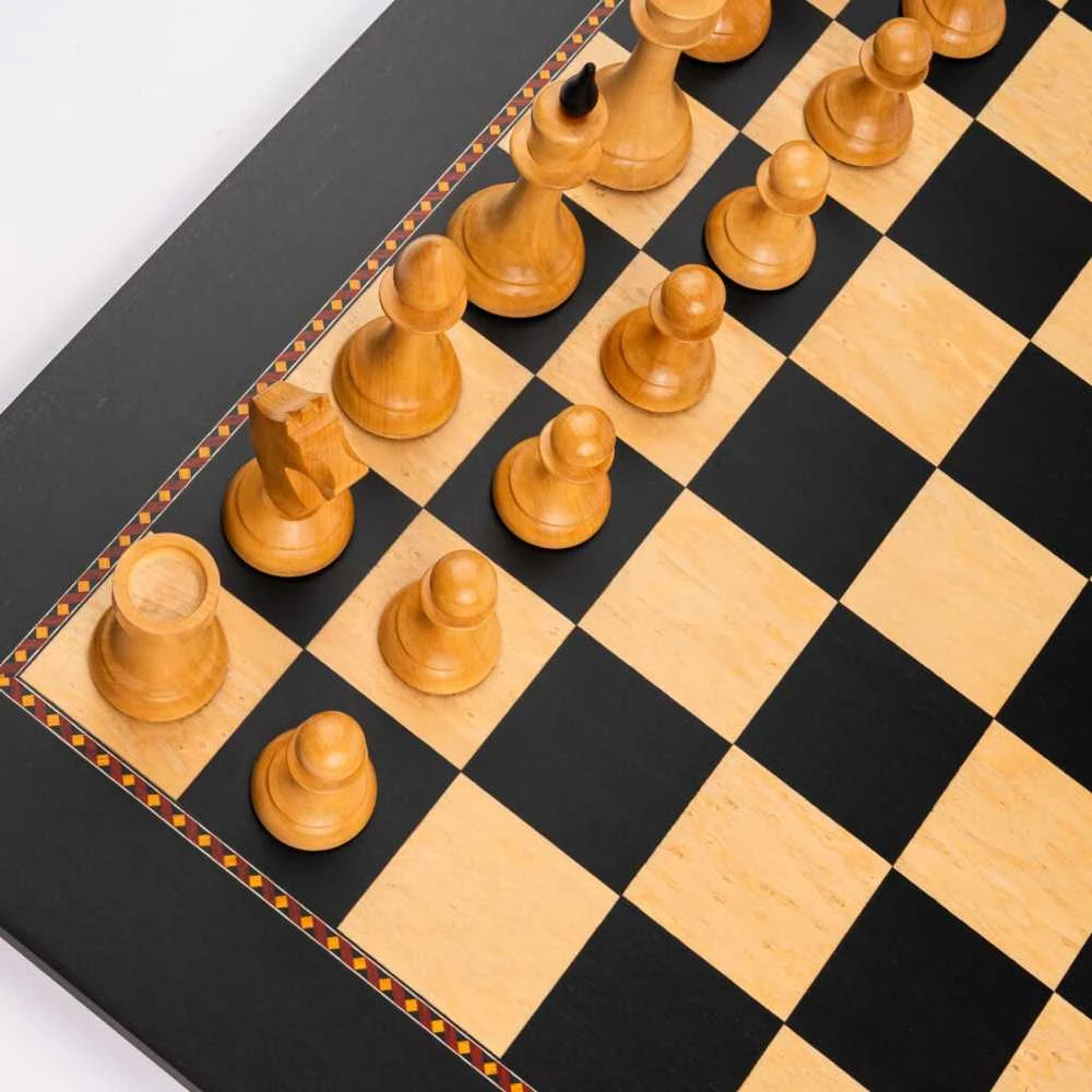 The Queen's Gambit šachmatų rinkinys